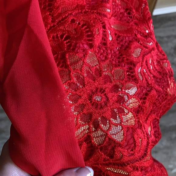 Red/Gold Flounce Sleeve Dress - Picture 4 of 6